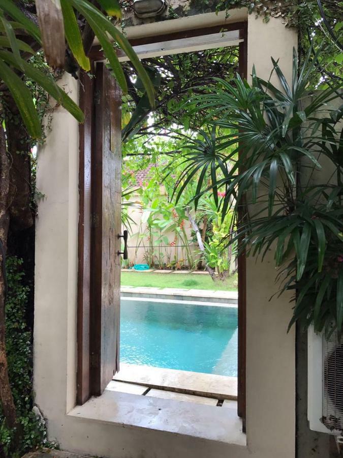 Villa Karisa Boutique Hotel Seminyak Exterior foto